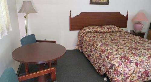 Dry Ridge Motor Inn エクステリア 写真